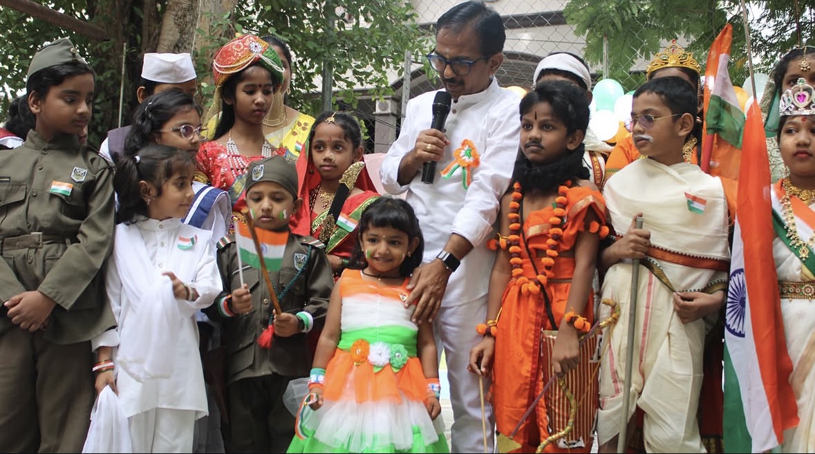VJPS students in freedom-fighter costumes on Independence Day